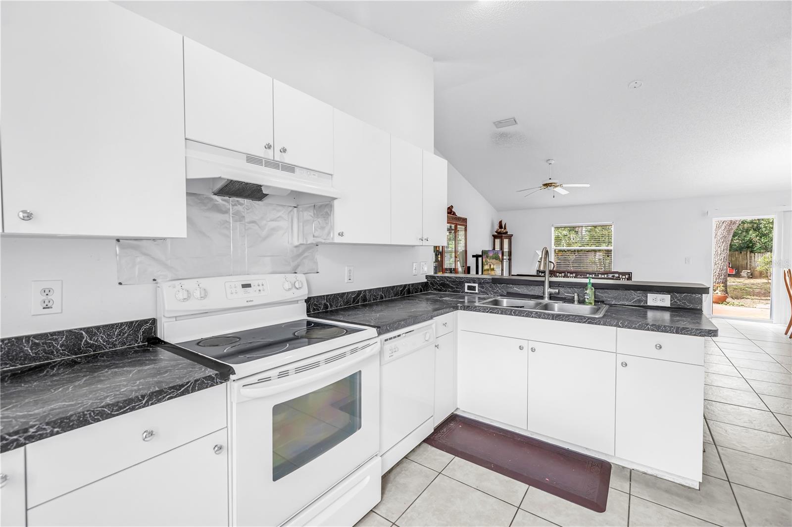 SEMINOLE MANOR 1ST ADD - Residential