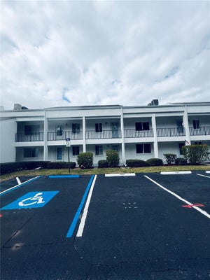 2060 MARILYN ST APT 209, CLEARWATER, FL 33765 - Image ba218ee3884baa2de12e986b5a78aa1e/4017855121
