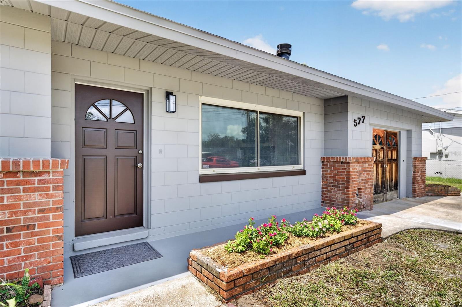 577 PARKDALE COURT