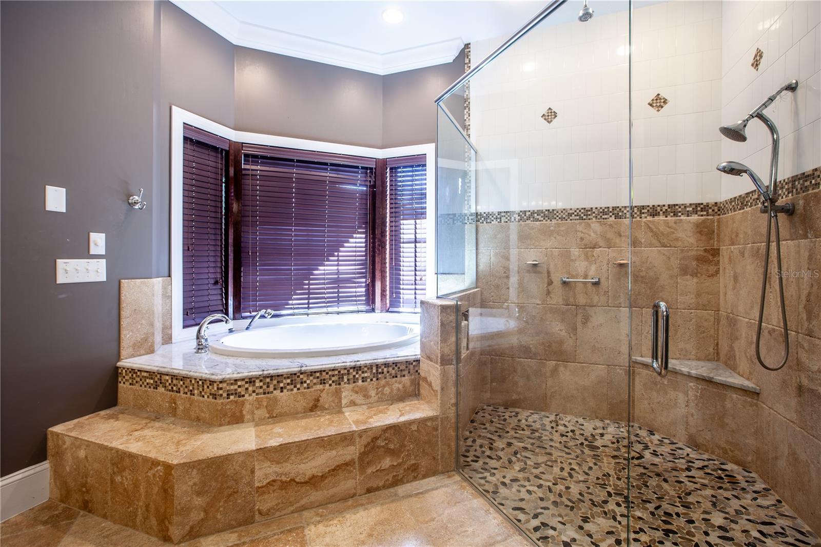 COLUMBIA MEADOWS - Residential