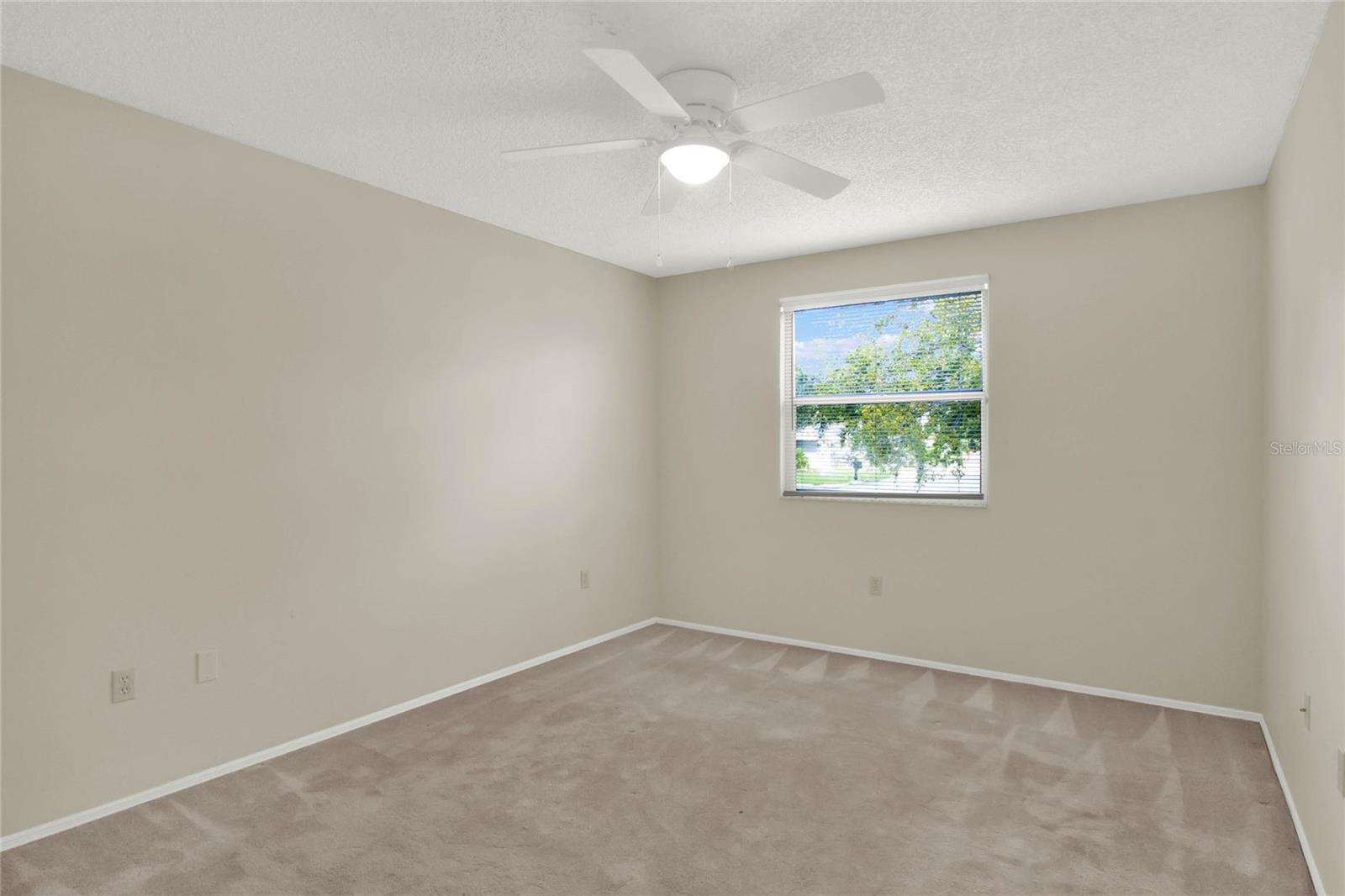 NATURES EDGE RESORT PH 01 - Residential Lease