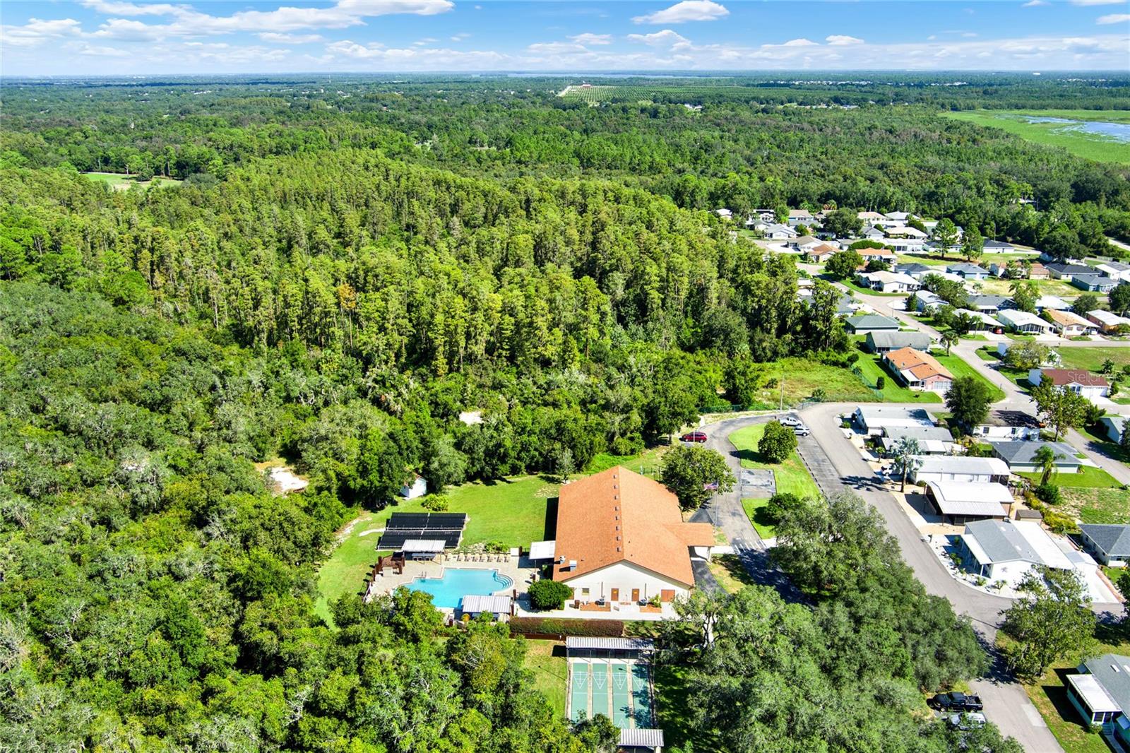 NATURES EDGE RESORT PH 01 - Residential Lease