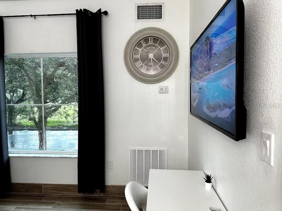 8303 RESORT - Residential