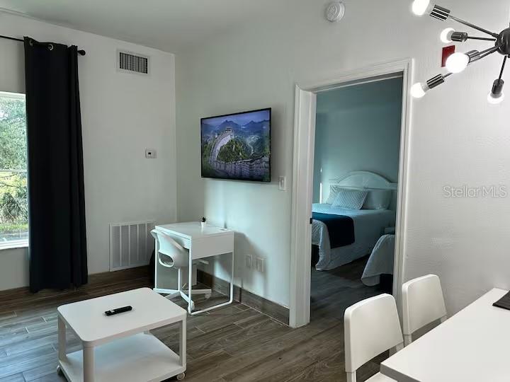 8303 RESORT - Residential