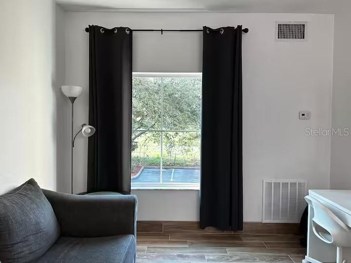 8303 RESORT - Residential