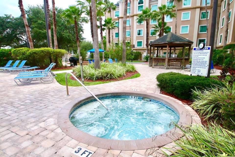 8303 RESORT - Residential