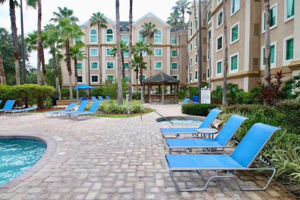8303 RESORT - Residential