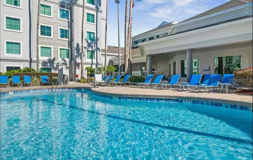 8303 RESORT - Residential