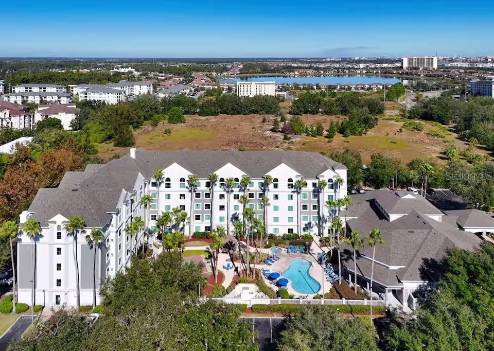 8303 RESORT - Residential