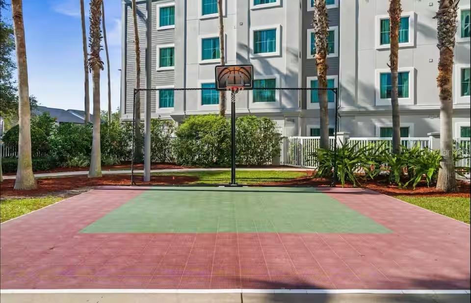 8303 RESORT - Residential