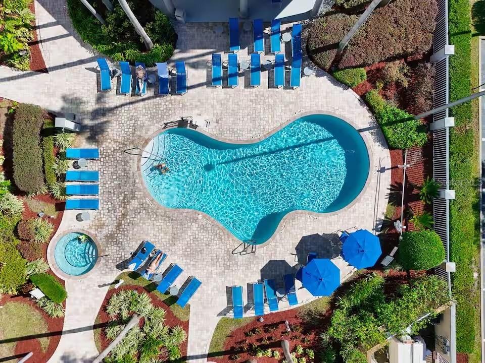 8303 RESORT - Residential