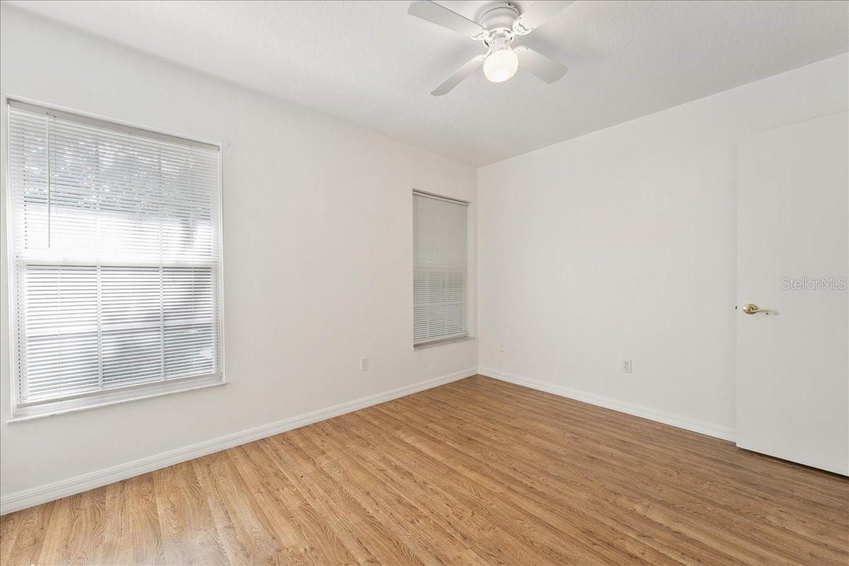 BROWNSTONE COMMONS - Residential