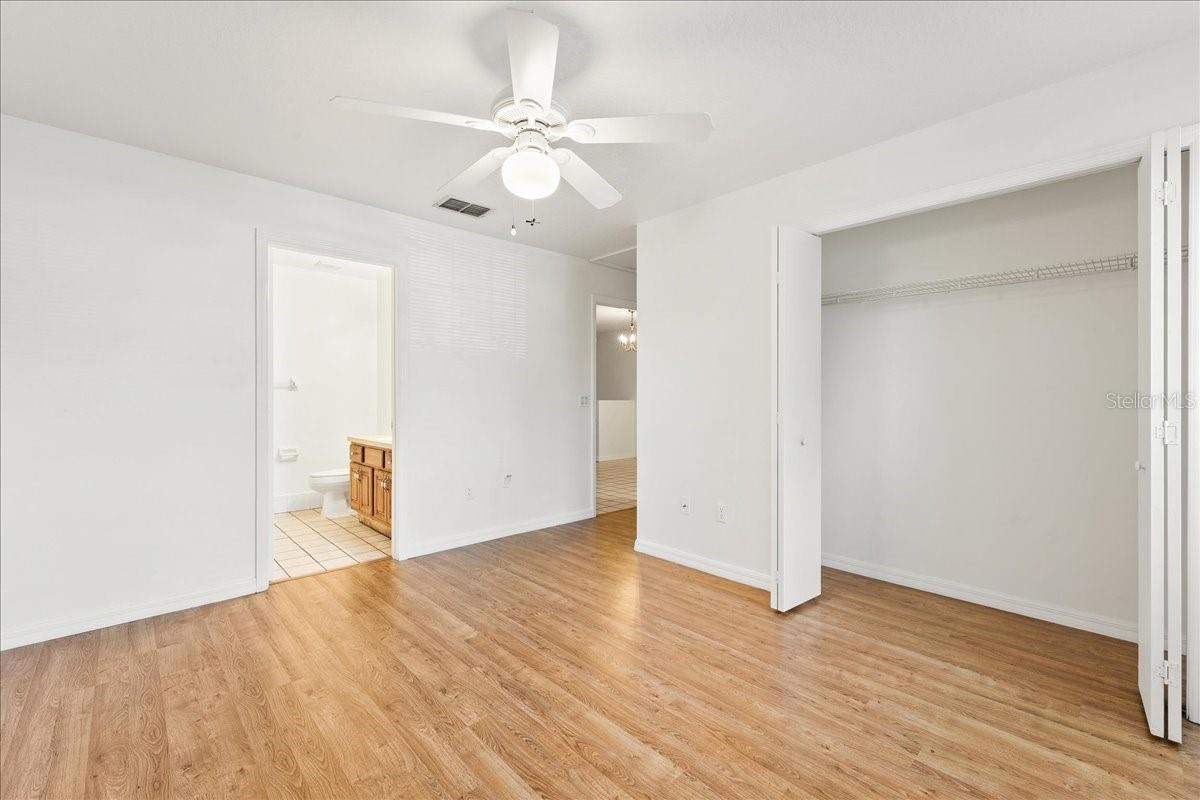 BROWNSTONE COMMONS - Residential