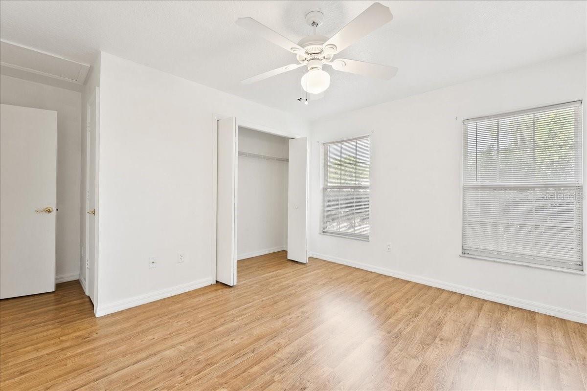 BROWNSTONE COMMONS - Residential