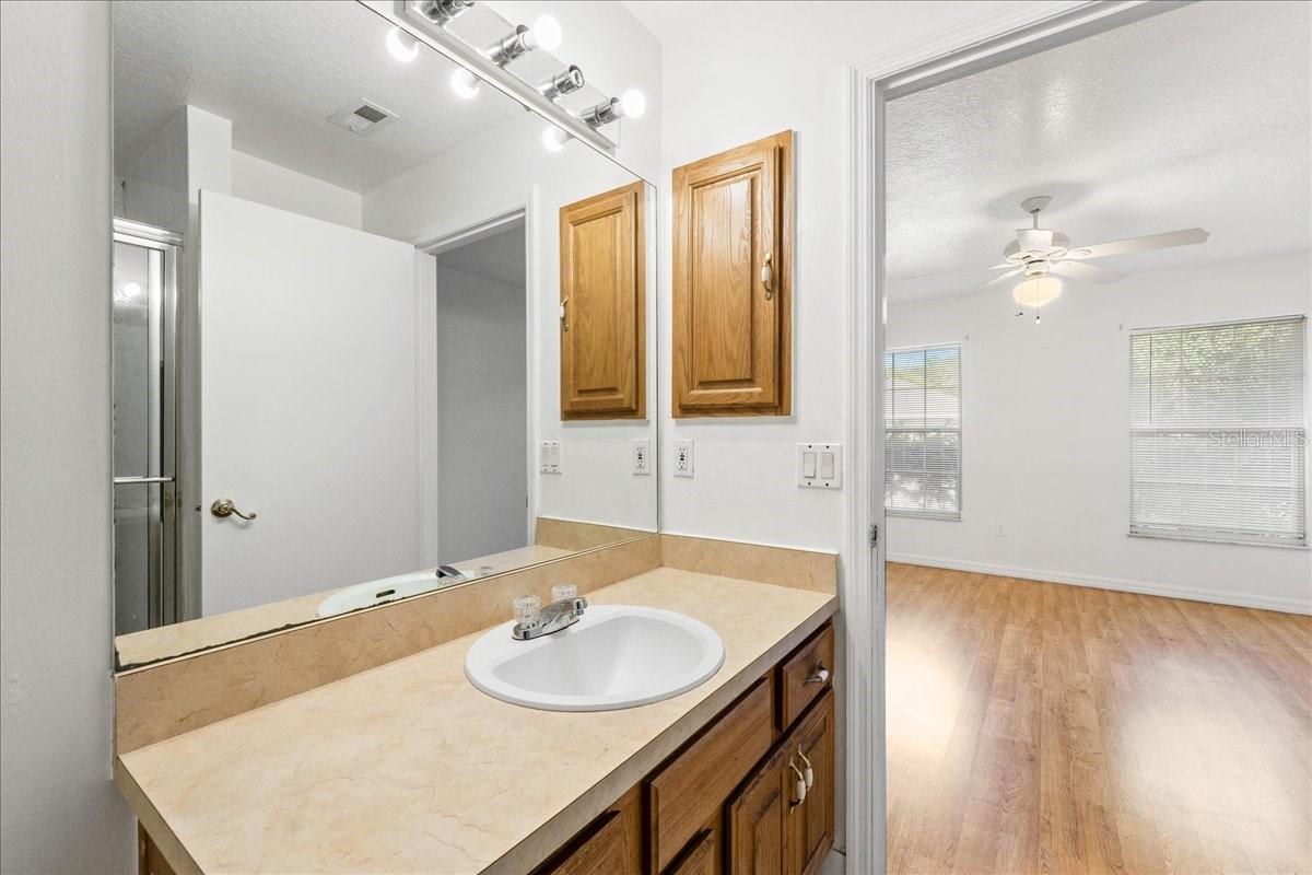 BROWNSTONE COMMONS - Residential
