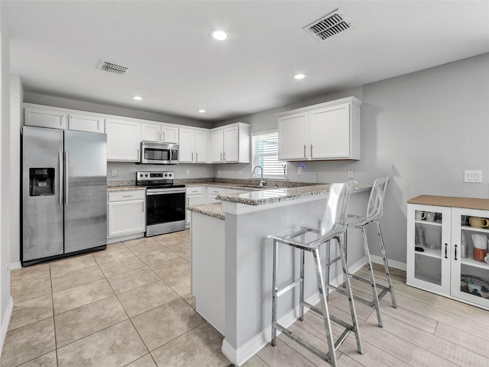 LANDINGS AT ALAFIA - Residential