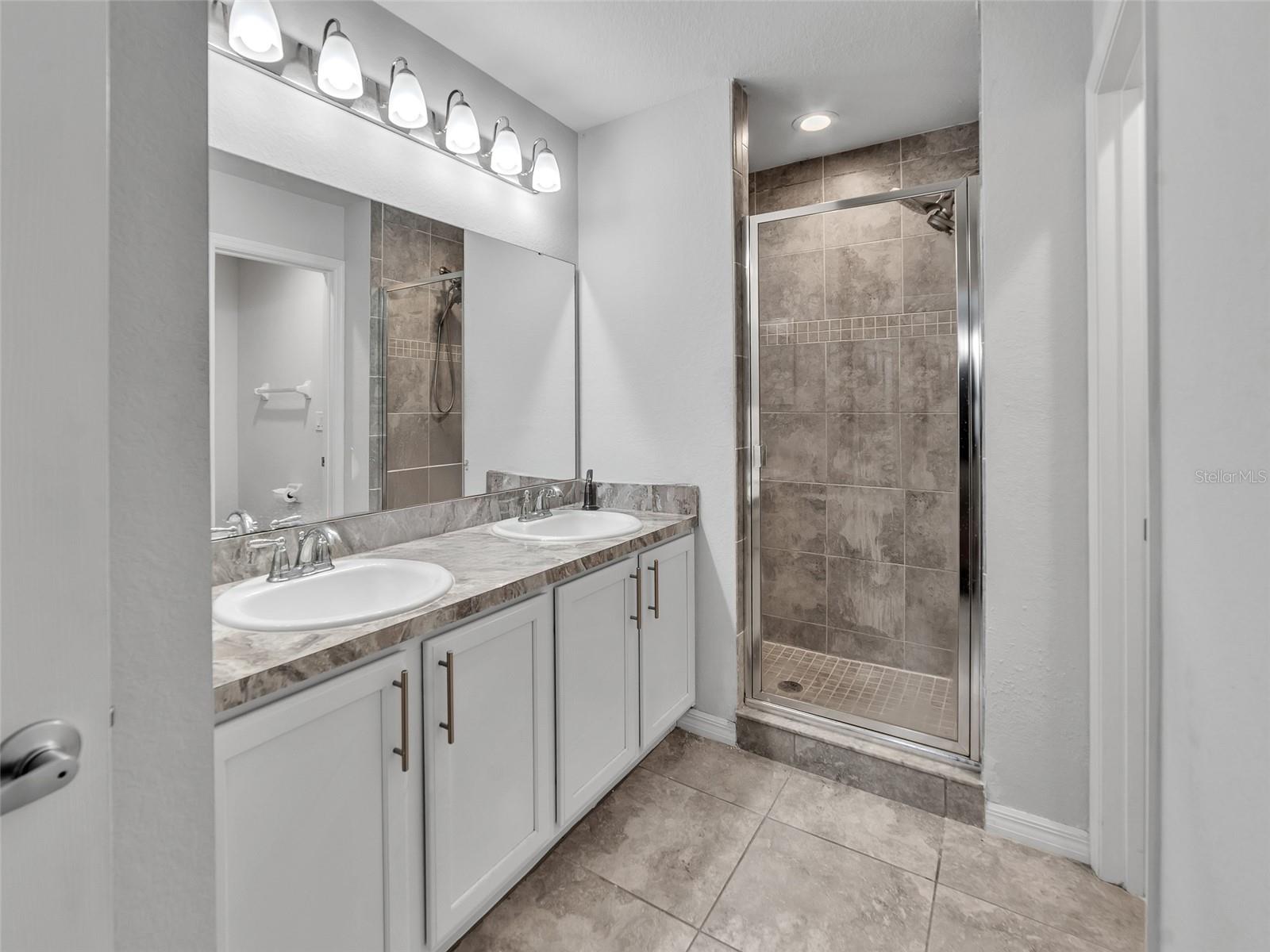 LANDINGS AT ALAFIA - Residential