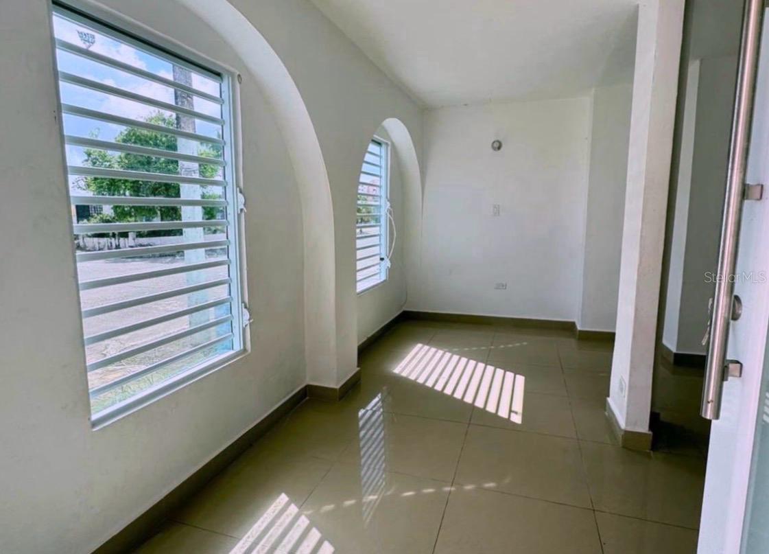 URB. RESIDENCIAL BAIROA - Residential Lease