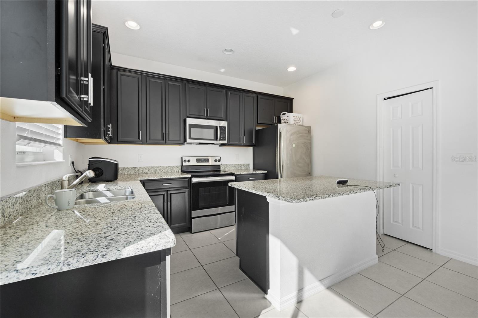 AMBERGATE - Residential