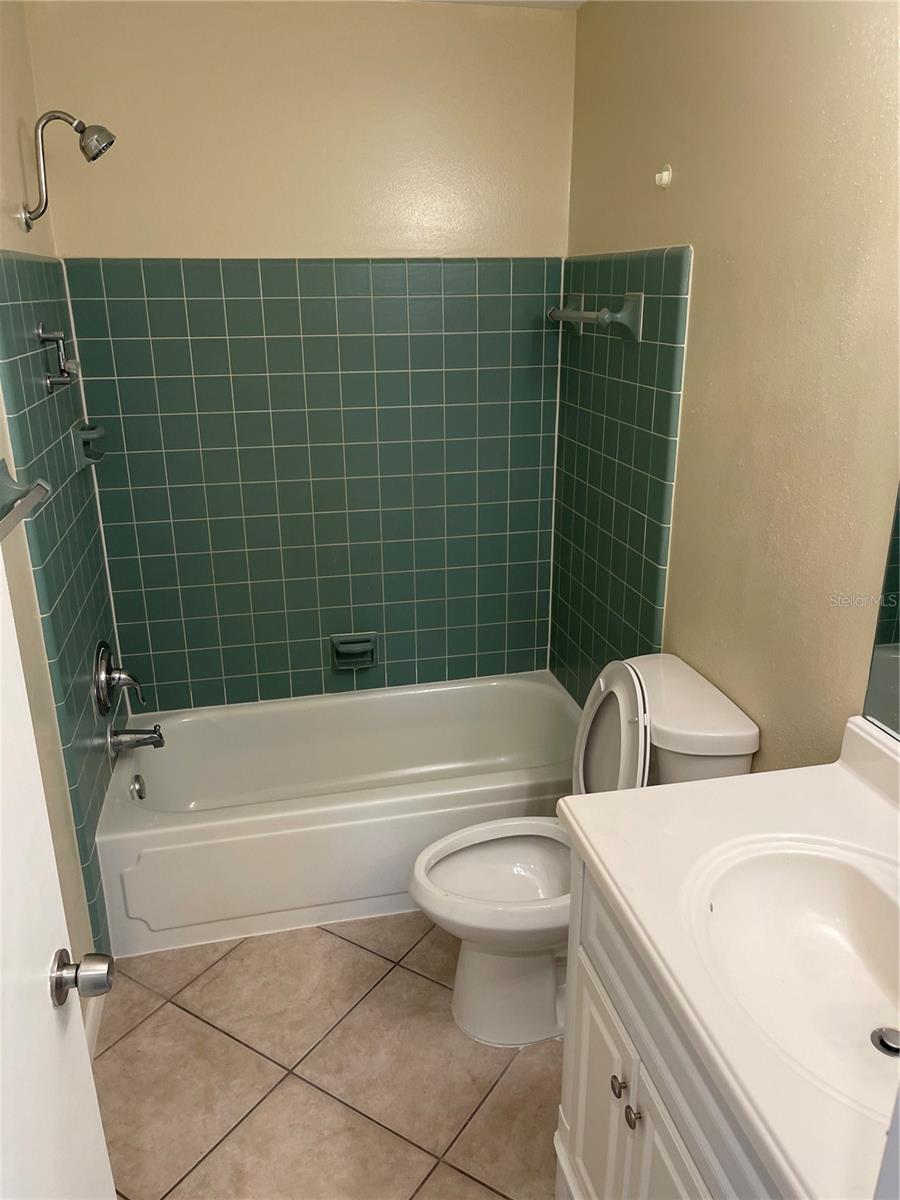 PORT CHARLOTTE SUB 03 - Residential Lease