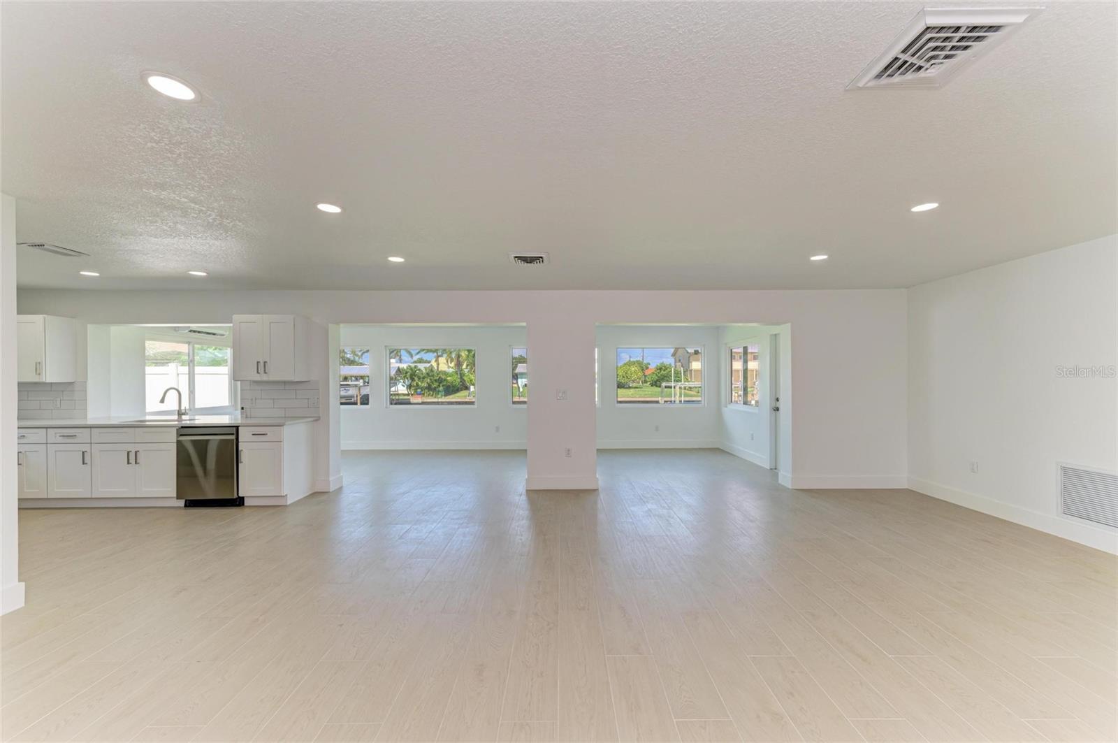 GULF & BAY ESTATES UNIT 4 CORR - Residential