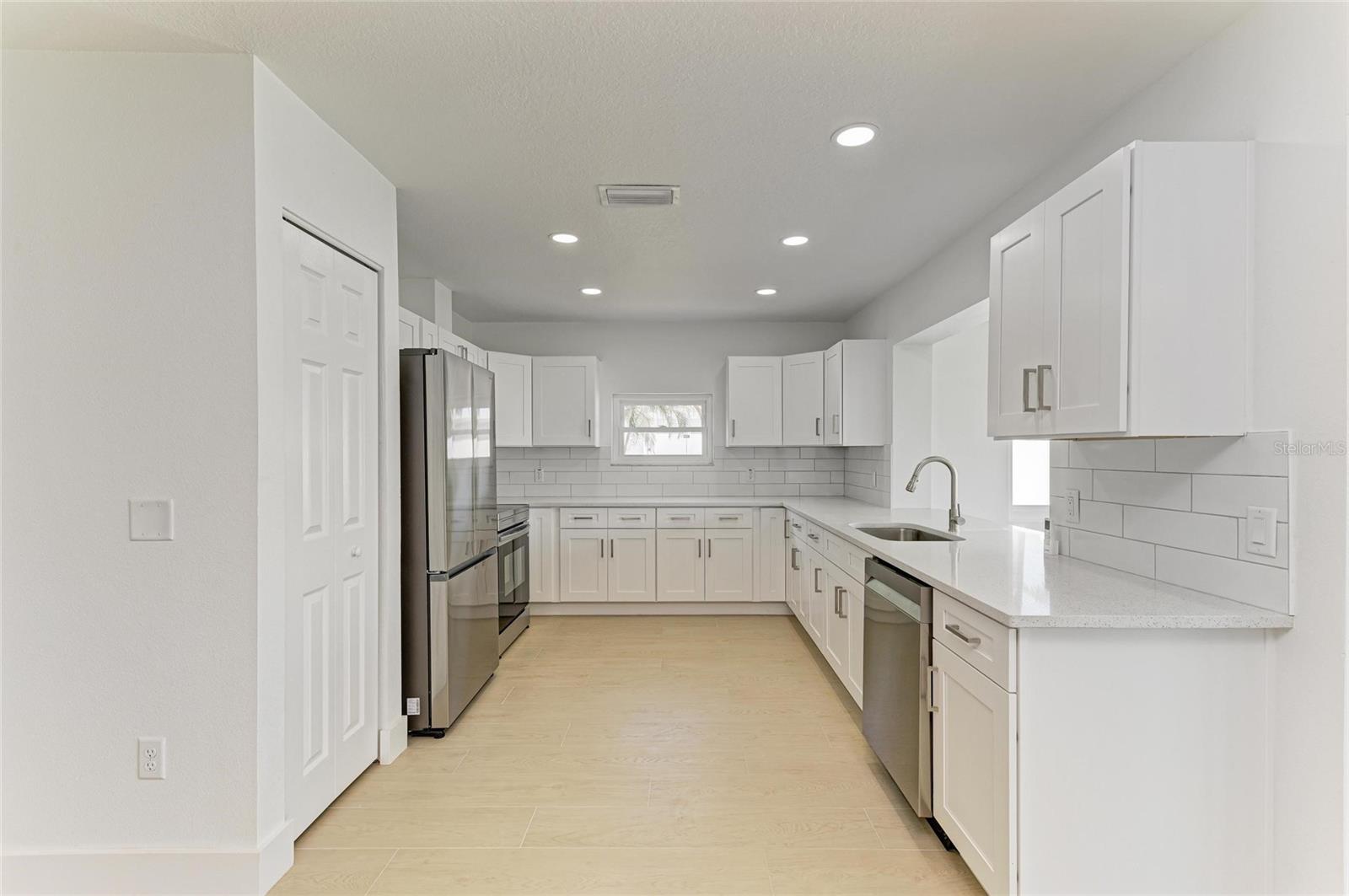 GULF & BAY ESTATES UNIT 4 CORR - Residential