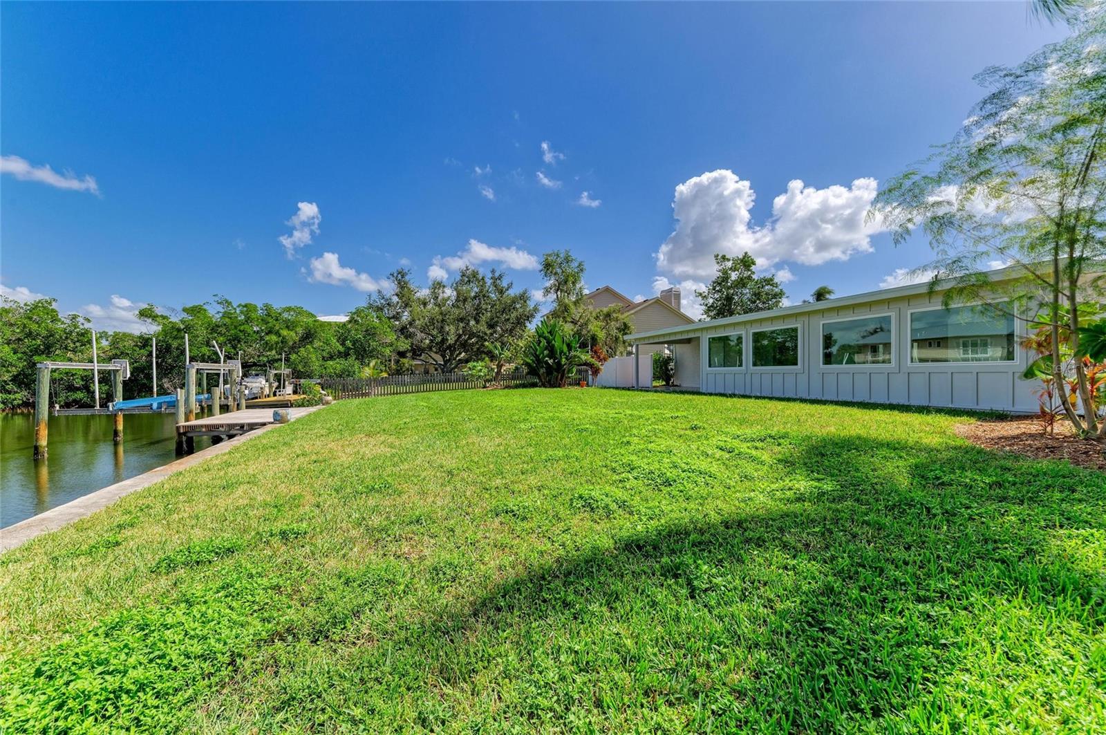 GULF & BAY ESTATES UNIT 4 CORR - Residential