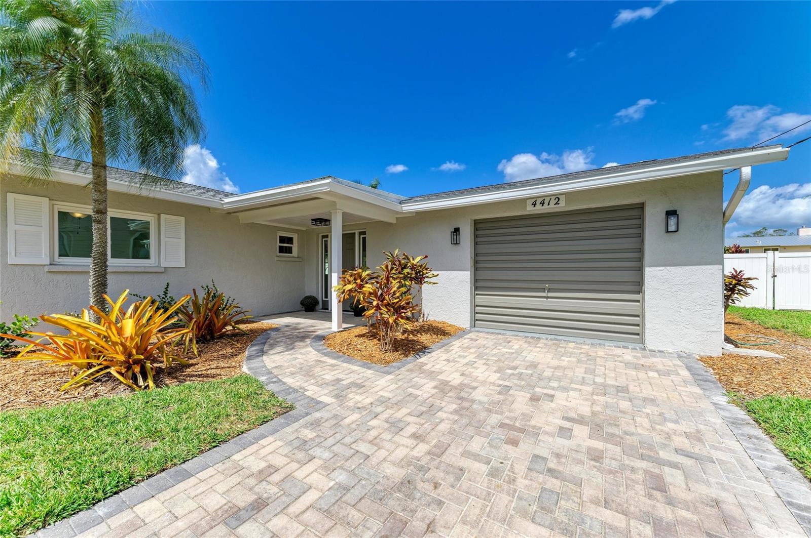 GULF & BAY ESTATES UNIT 4 CORR - Residential