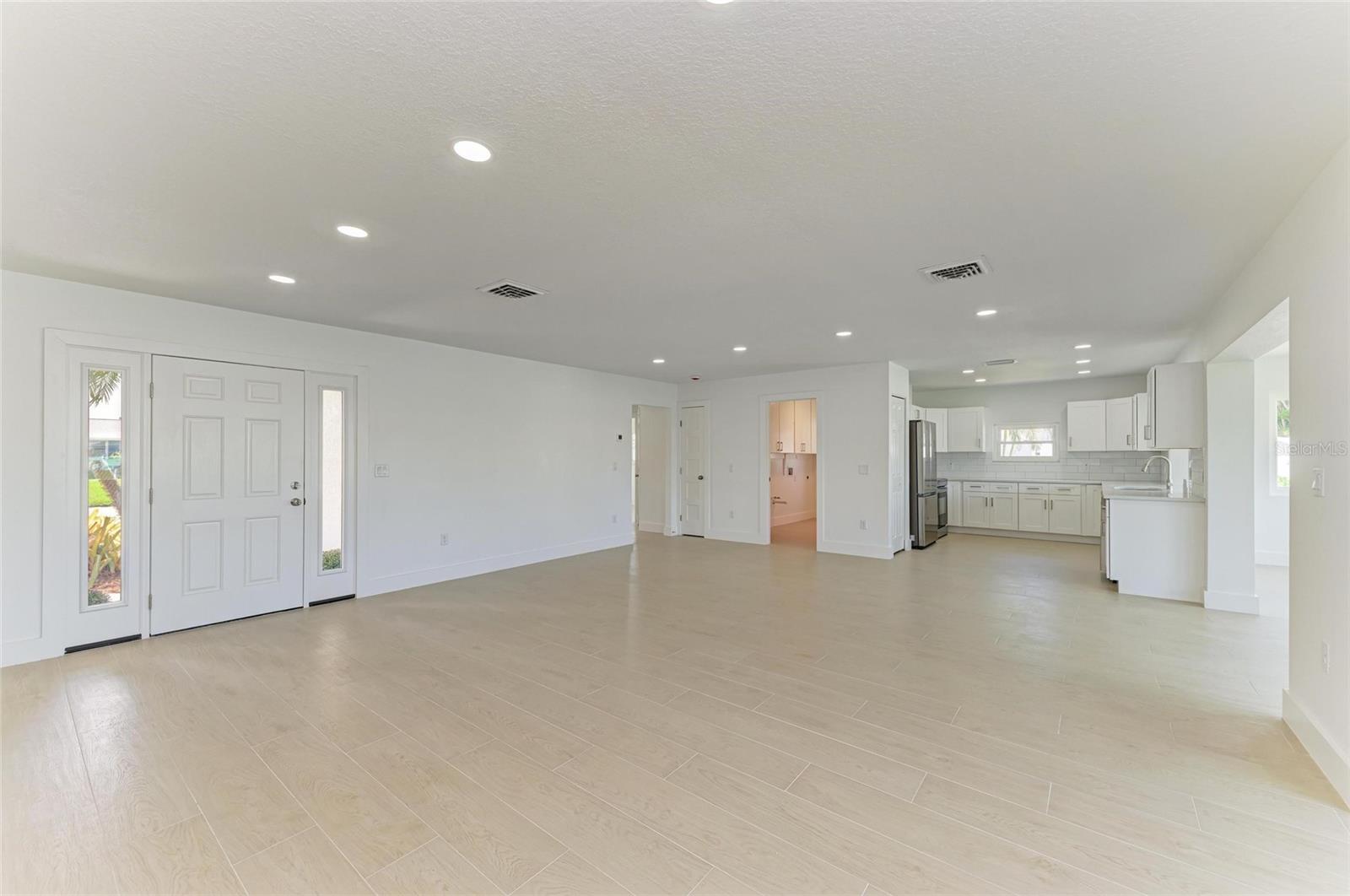 GULF & BAY ESTATES UNIT 4 CORR - Residential