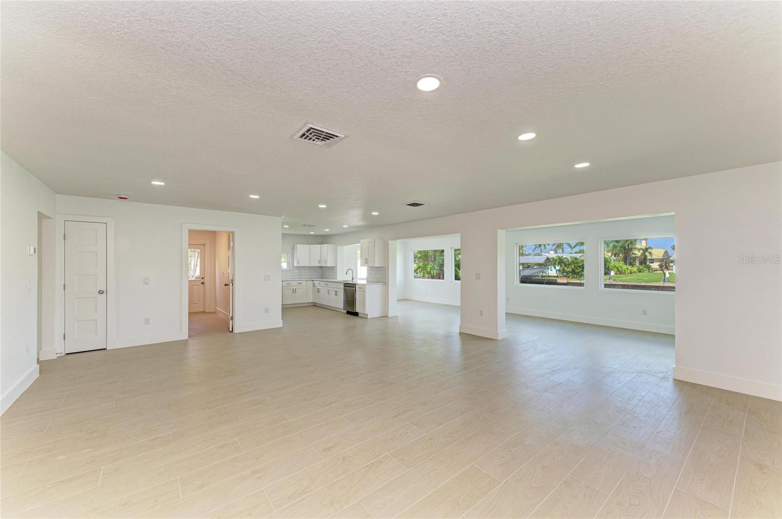 GULF & BAY ESTATES UNIT 4 CORR - Residential