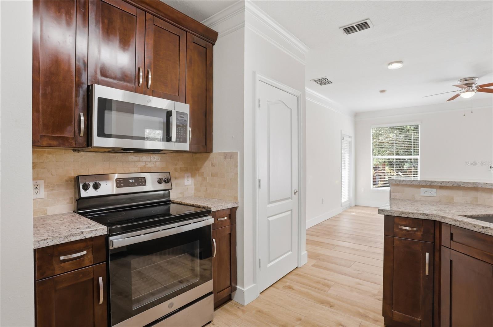 MIRABELLA CONDO - Residential