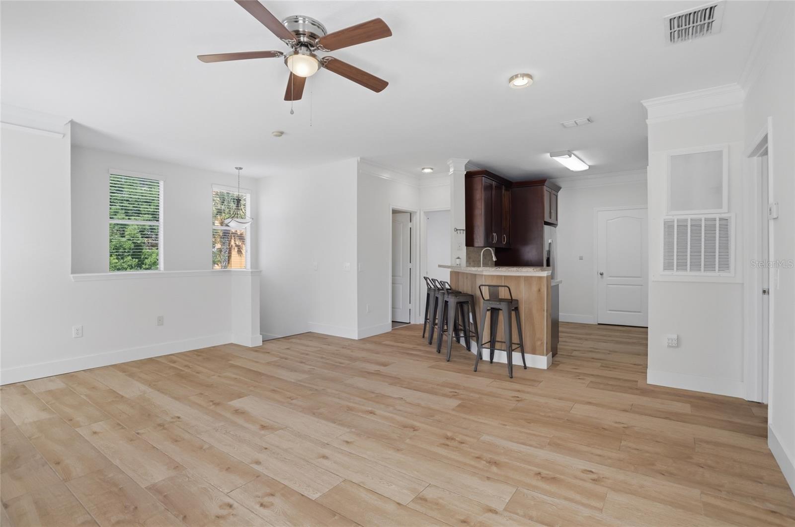 MIRABELLA CONDO - Residential