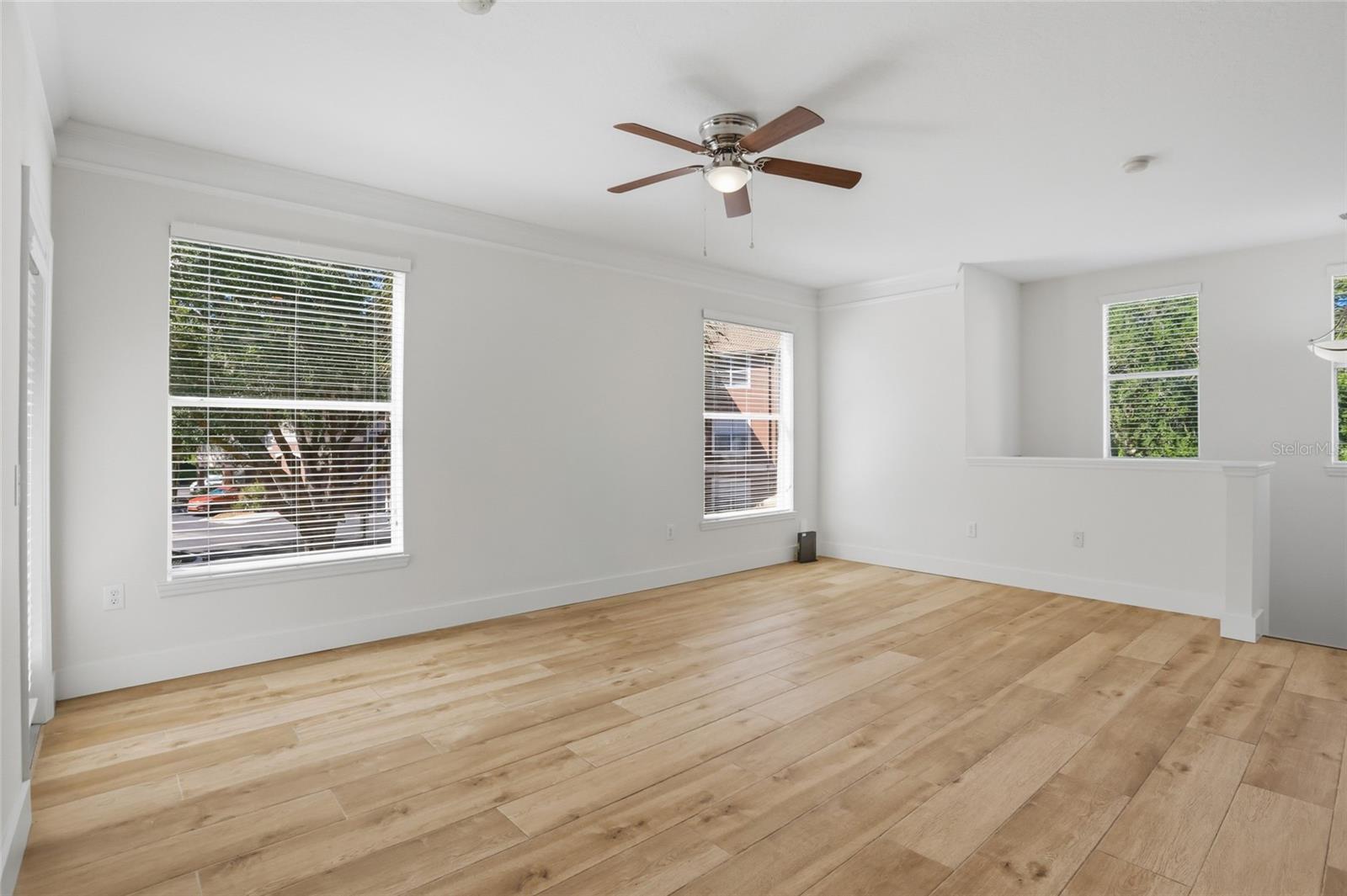 MIRABELLA CONDO - Residential