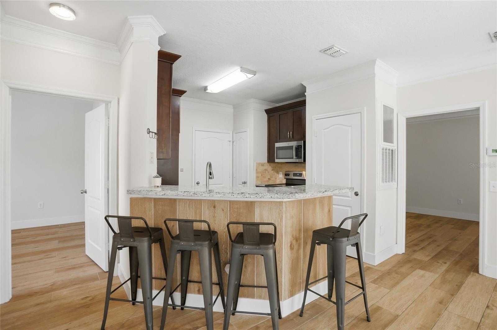 MIRABELLA CONDO - Residential