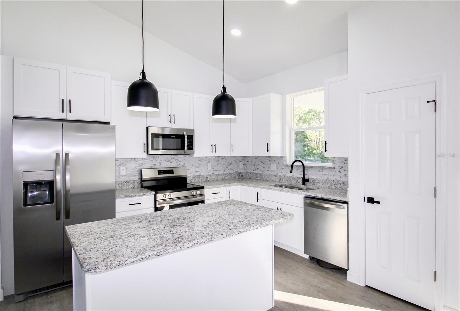 ORANGE BLOSSOM ESTATE - Residential