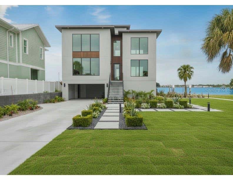 Photo of 14217 E Parsley Drive, St Petersburg, FL 33708 (MLS # TB8536637)