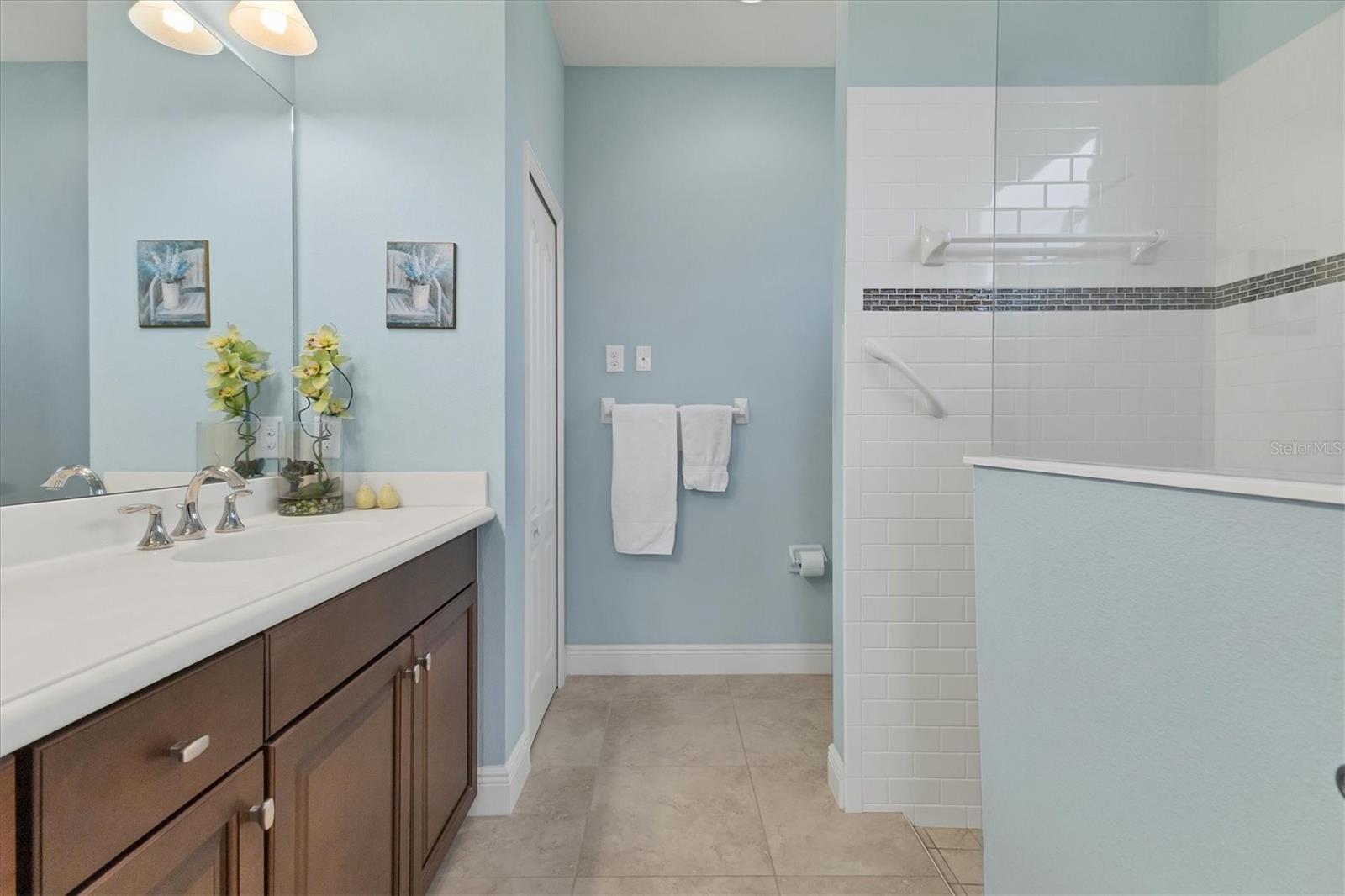 ARLINGTON COVE - Residential