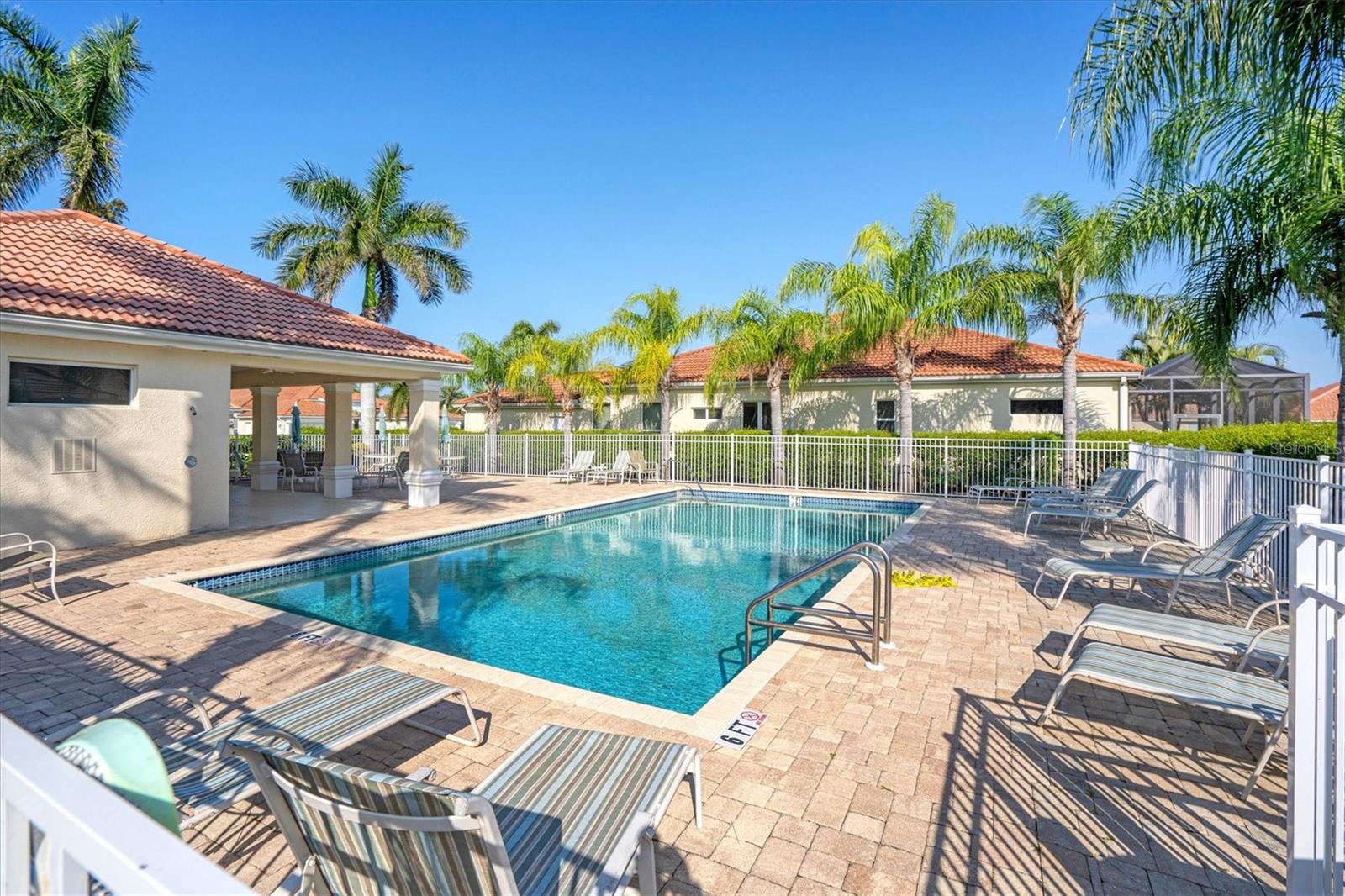 ARLINGTON COVE - Residential