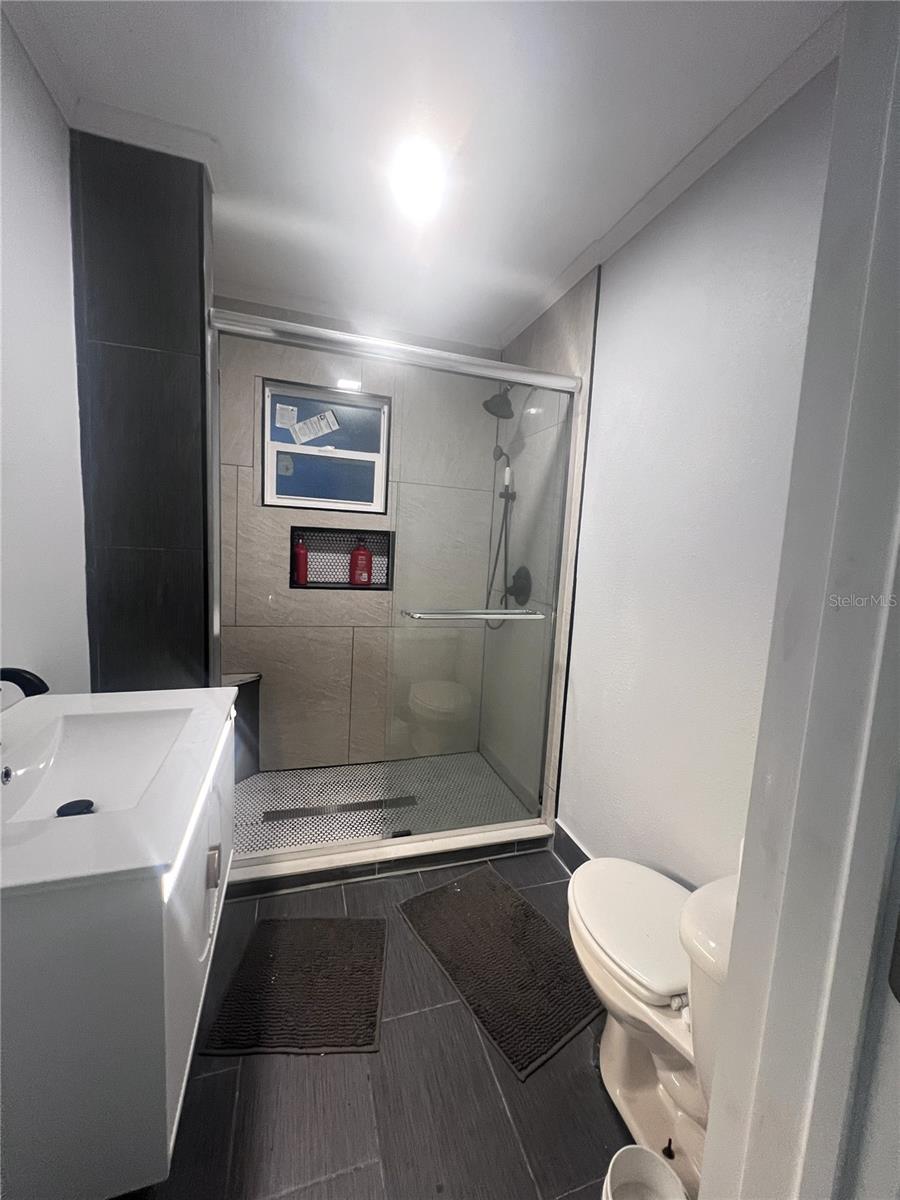 1104 LAKESHORE DRIVE