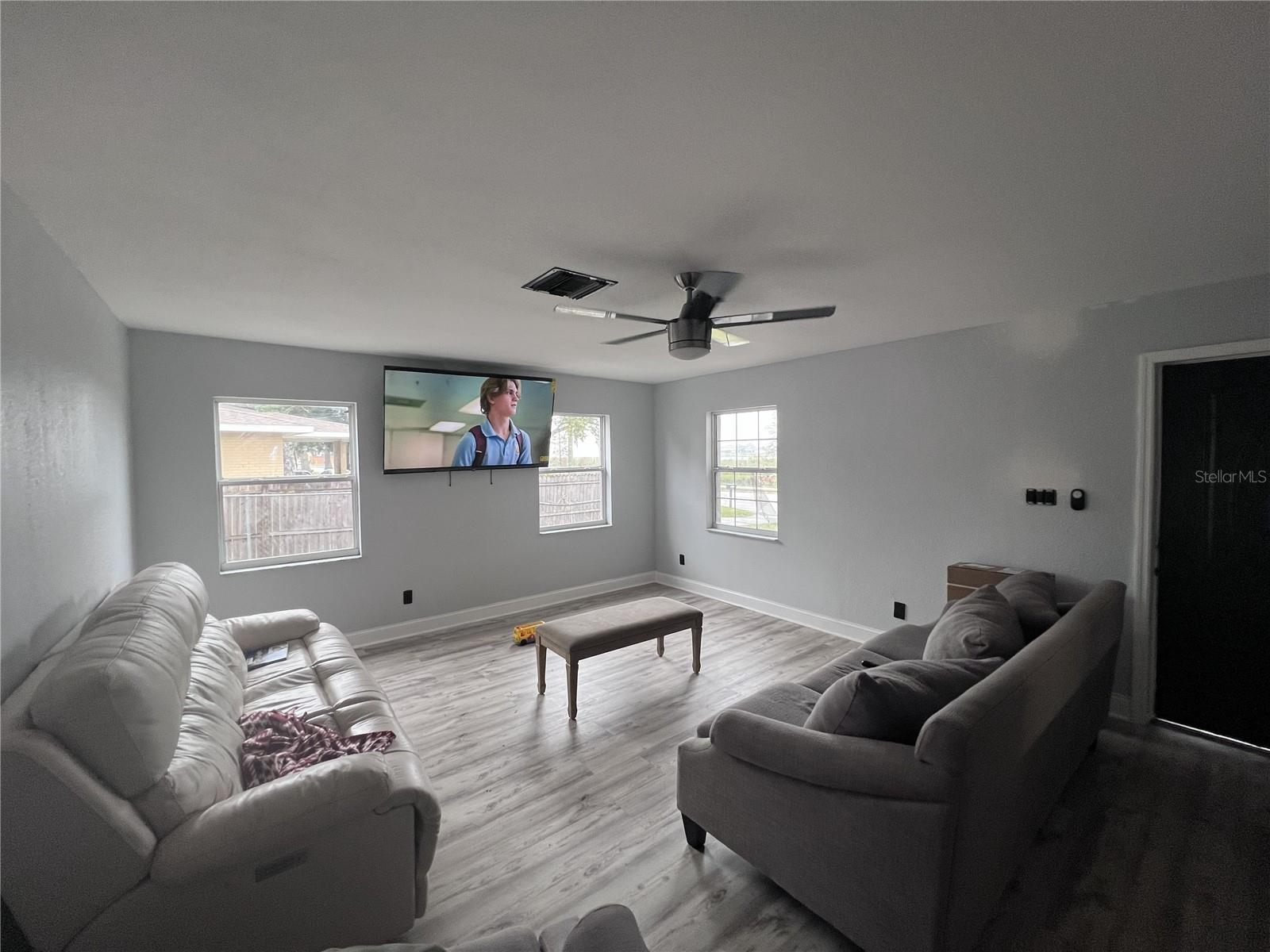 1104 LAKESHORE DRIVE