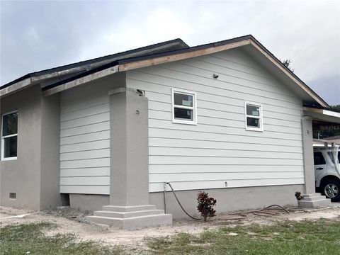 Photo of 1104 Lakeshore Drive, Lakeland, FL 33805 (MLS # L4957829)