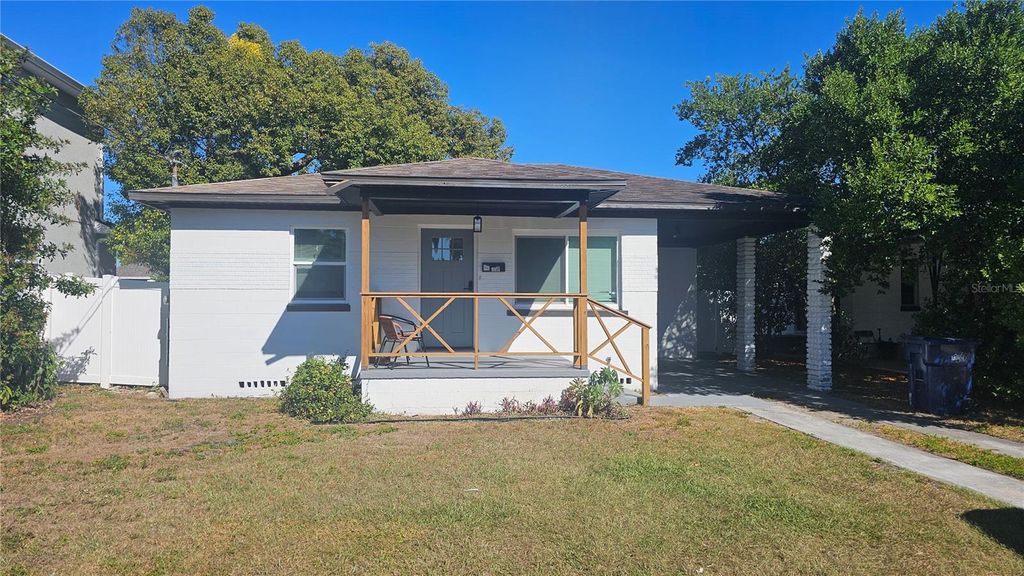 Photo of 3011 W Spruce Street, Tampa, FL 33607 (MLS # TB8449874)