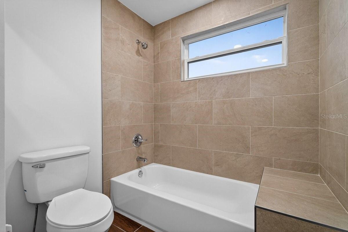 QUIET PLACE IN COUNTRY UNIT 05 - Residential