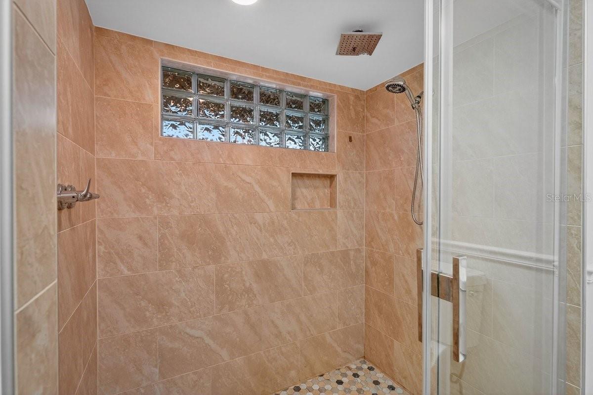 QUIET PLACE IN COUNTRY UNIT 05 - Residential