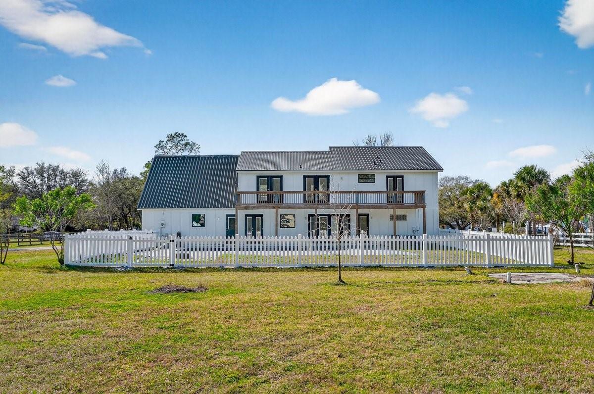 QUIET PLACE IN COUNTRY UNIT 05 - Residential