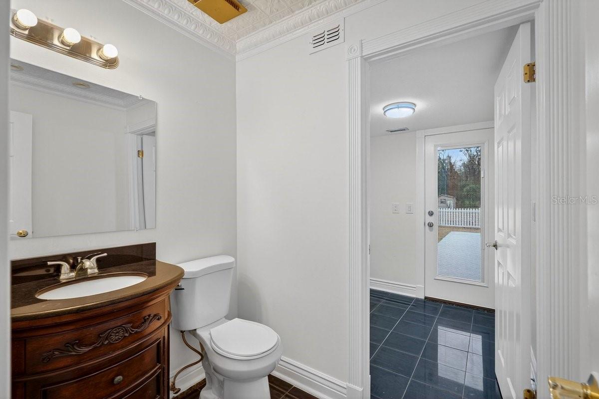 QUIET PLACE IN COUNTRY UNIT 05 - Residential