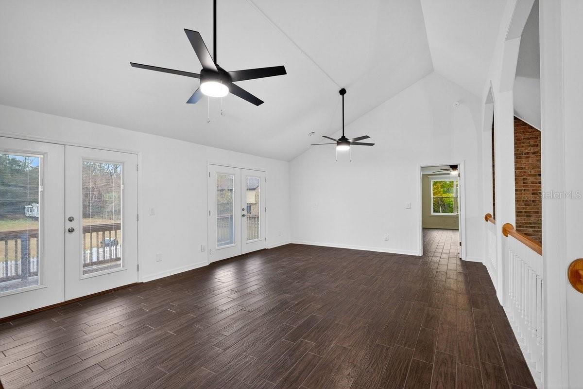 QUIET PLACE IN COUNTRY UNIT 05 - Residential