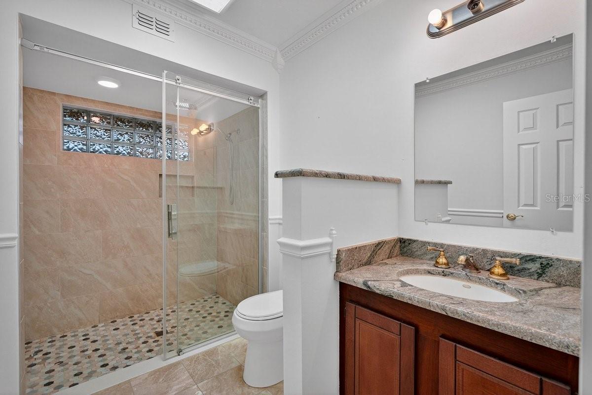 QUIET PLACE IN COUNTRY UNIT 05 - Residential