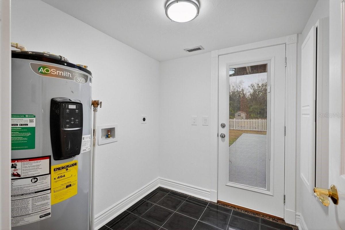 QUIET PLACE IN COUNTRY UNIT 05 - Residential