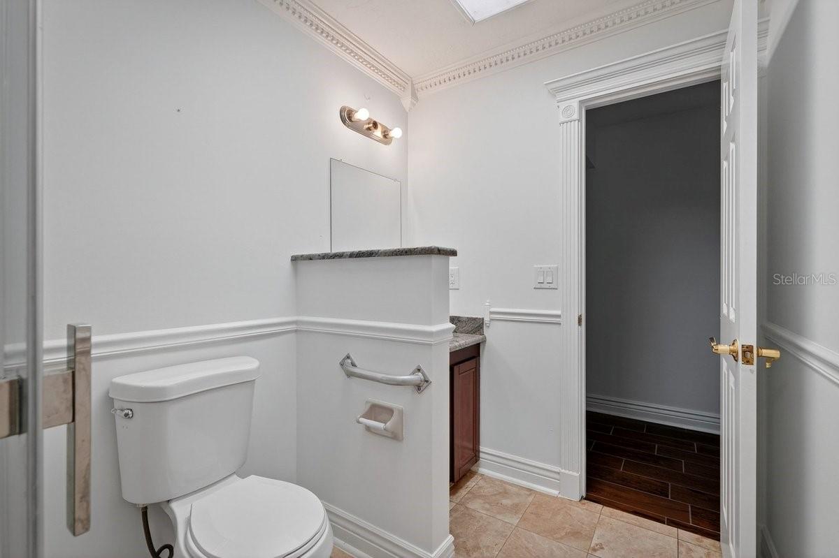 QUIET PLACE IN COUNTRY UNIT 05 - Residential